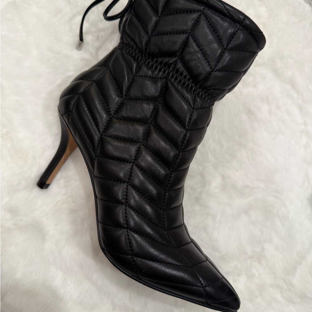 Elegant Black Quilted Women's Ankle Boots